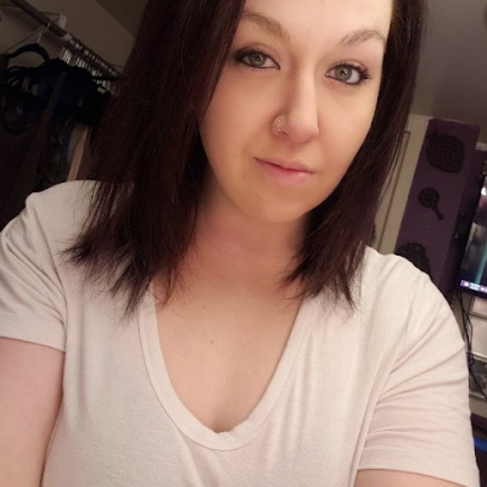 Meet your Posher, Caitlin